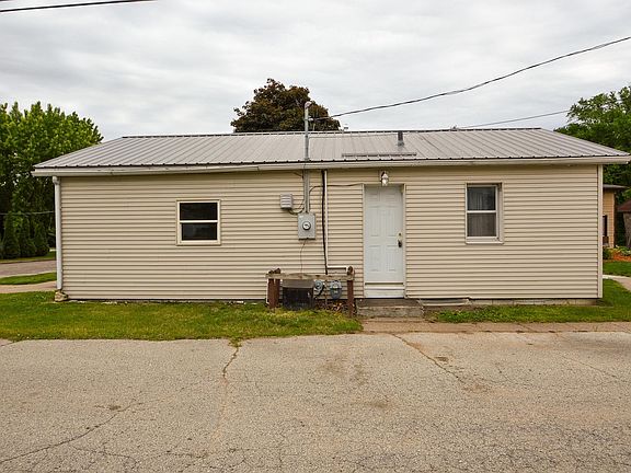 2nd image of 109 W Pine St