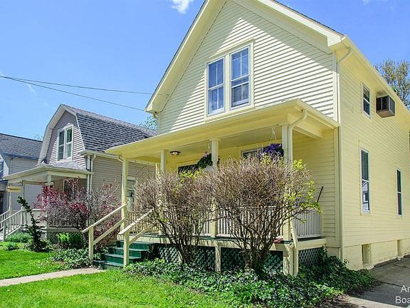 3rd image of 610 S Ashley St #2