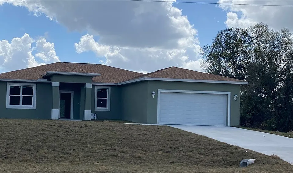 6004 Pecan Cir