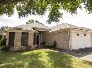 107 Windwood Ln, Victoria, TX 77904