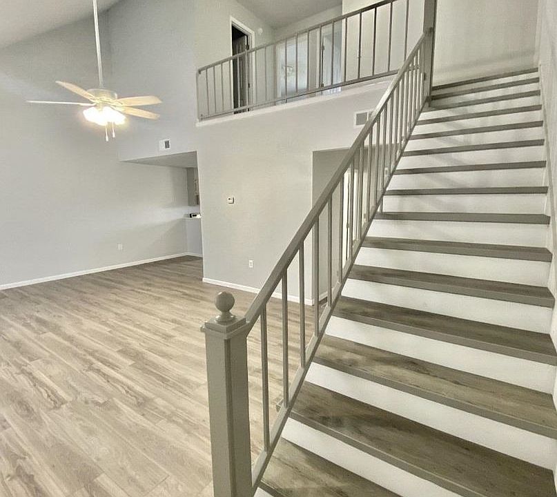 1st image of 230 Lanier Dr #271