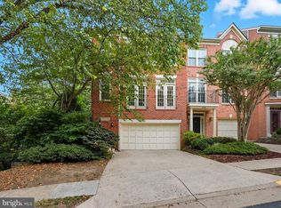 1325 Sundial Dr, Reston, VA 20194