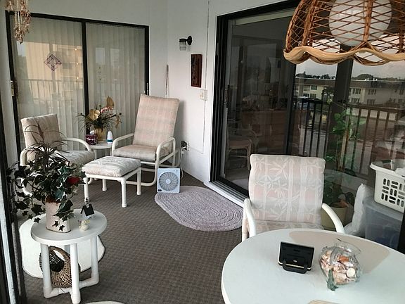 Lanai Corner Unit Top Floor