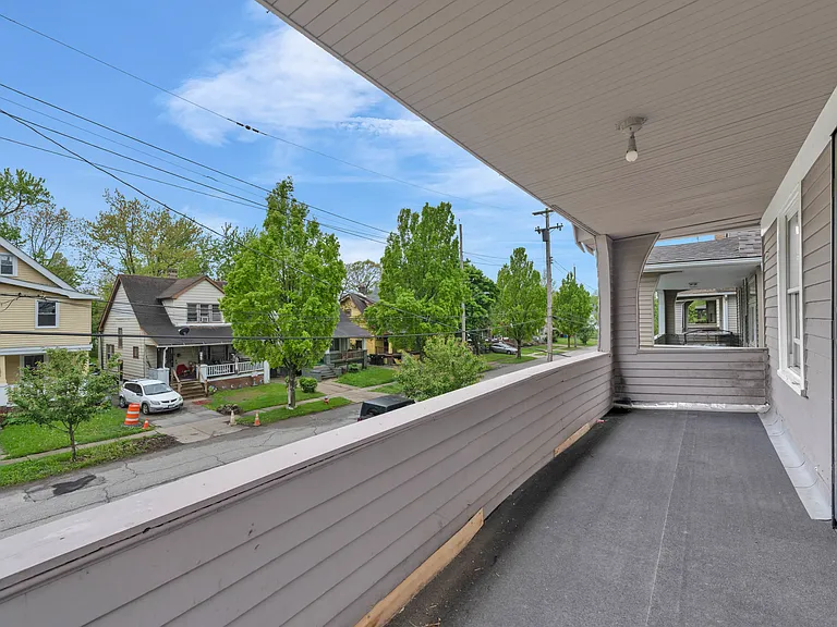 12009 Griffing Ave #UP — Photo 2