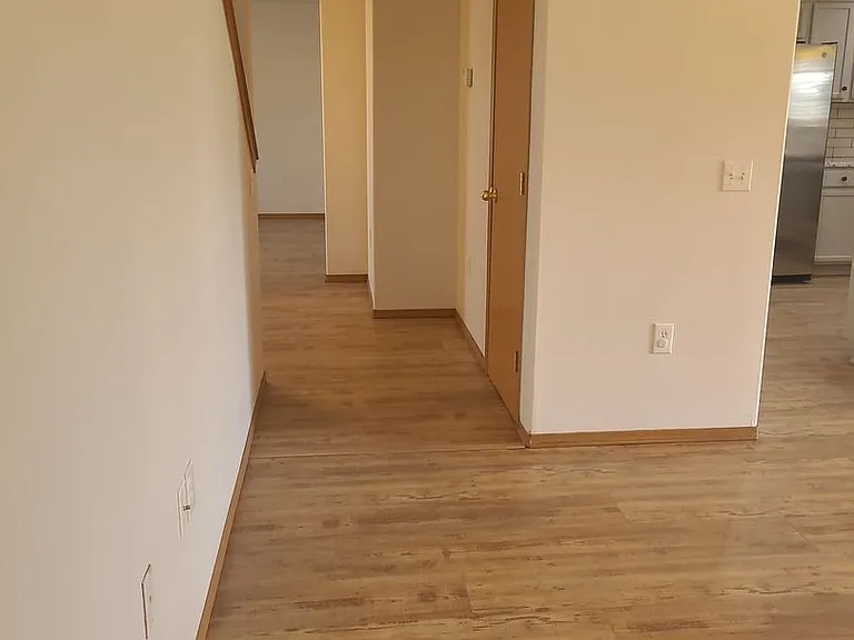 1349 E Greens Loop — Photo 9