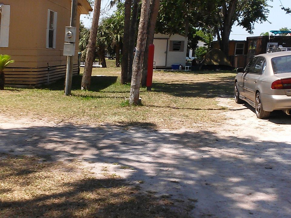 2nd image of 108 Indian Creek Rd