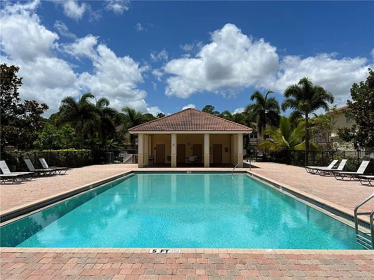 9491 SW Merlin Ct — Photo 43