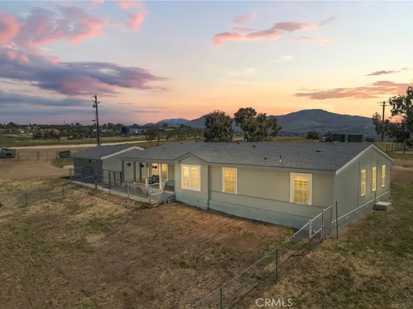 34715 Empty Saddle Trl, Hemet, CA 92544