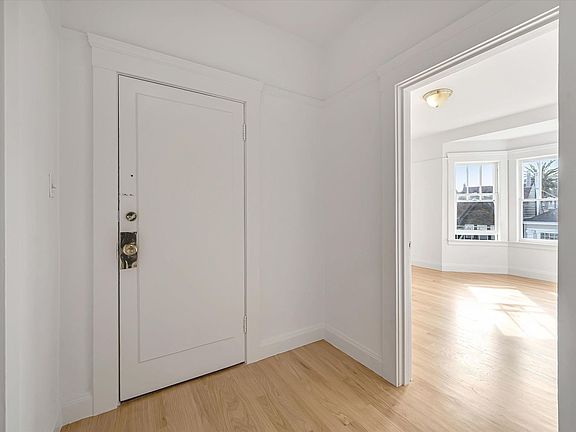4th image of 500 9th Ave APT 6