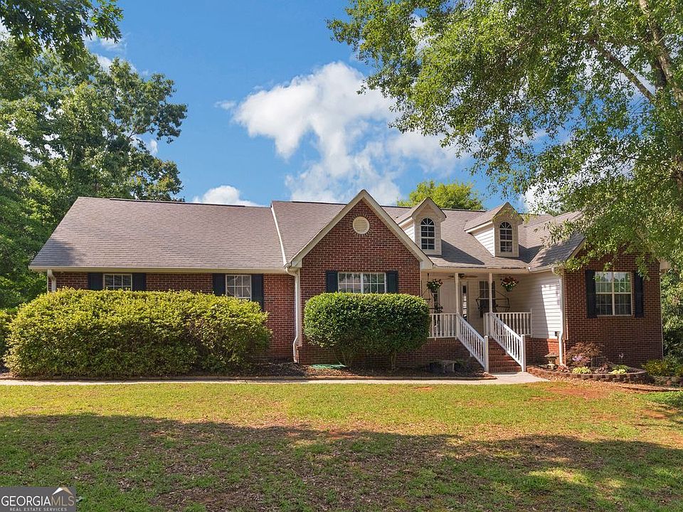 1st image of 300 Farm View Ct
