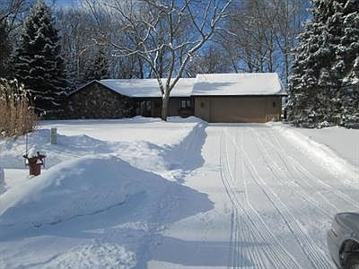 1st image of 4867 Oakway Ct NE