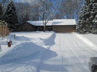 4867 Oakway Ct NE, Grand Rapids, MI 49525