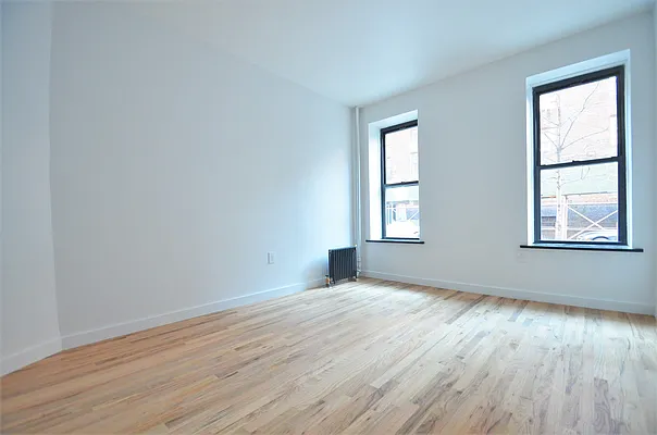 Rented by CITY SKYLINE REALTY INC | media 12