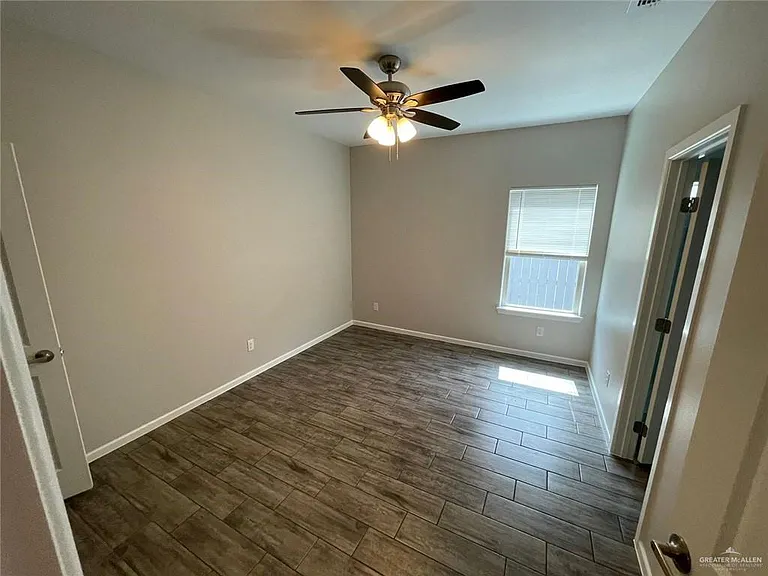 5805 Sandpiper Ave #4 — Photo 10