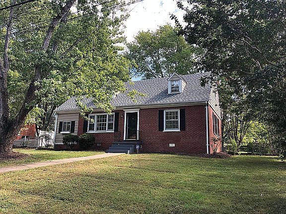 1st image of 1215 Camden Dr
