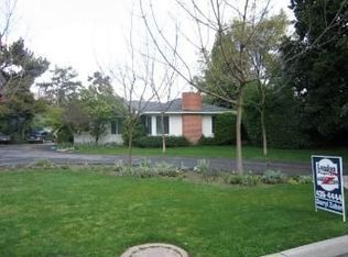 2935 E Joaquin Pl, Fresno, CA 93726