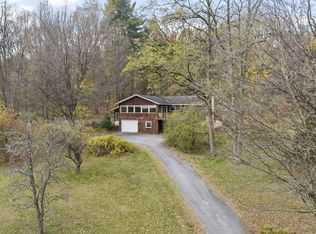 122 Parkhurst Rd, Gansevoort, NY 12831