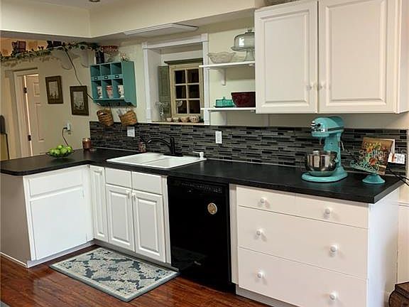 2nd image of 225 W Pentstemon Ct