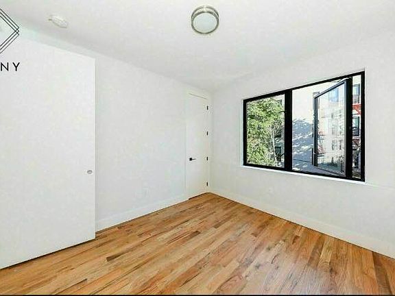 3rd image of 1603 Lincoln Pl #2G