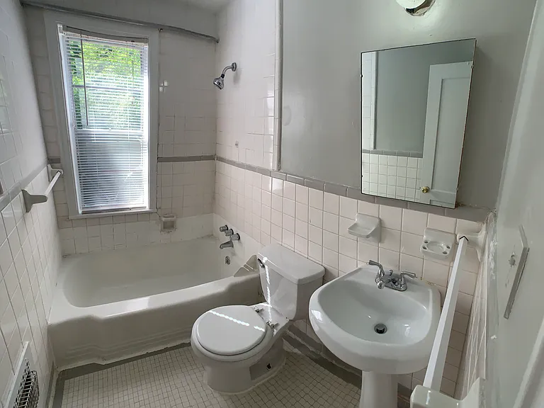 1661 Valley Ave — Photo 28