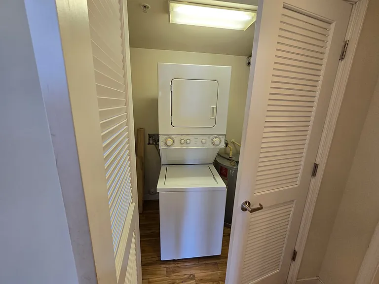 14 W Broad St #208 — Photo 7