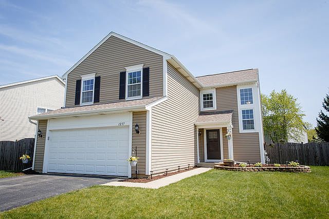 1st image of 1237 Berkshire Ln