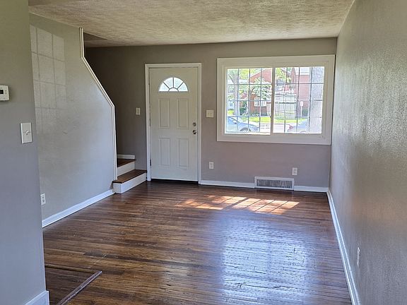 4th image of 431 Clearview Dr APT F