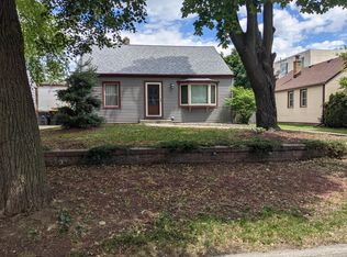 250 N 110th St, Wauwatosa, WI 53226
