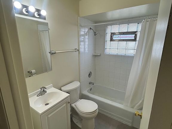 2nd image of N89W15631 Cleveland Ave APT 1