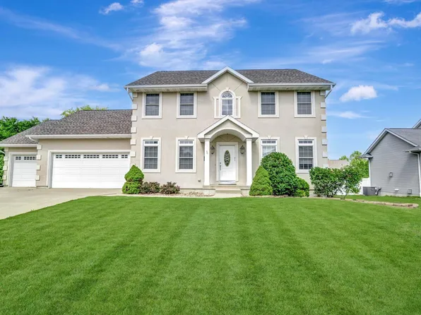 1022 Eagle Ridge Rd, Cedar Falls, IA 50613