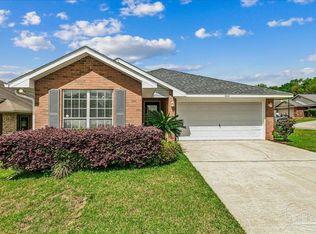 800 Bunting Ct, Cantonment, FL 32533