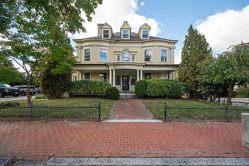 7 Oak St #2 Photo 1