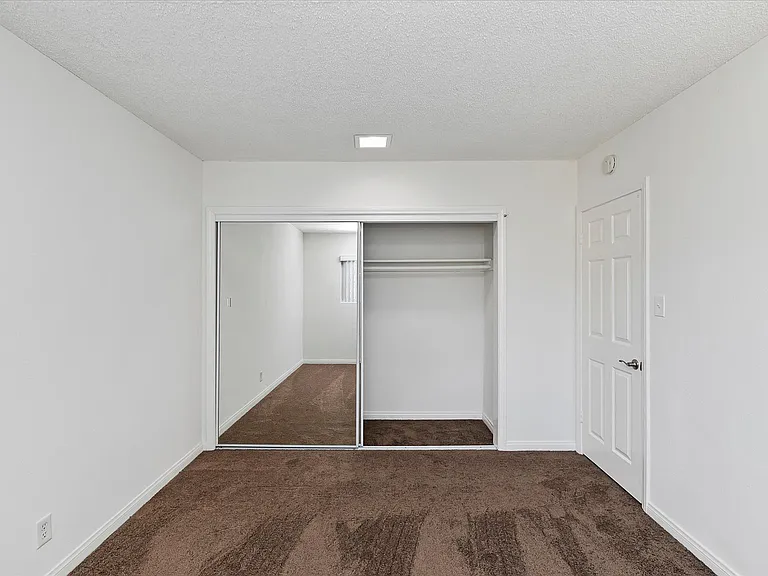16229 Woodruff — Photo 28