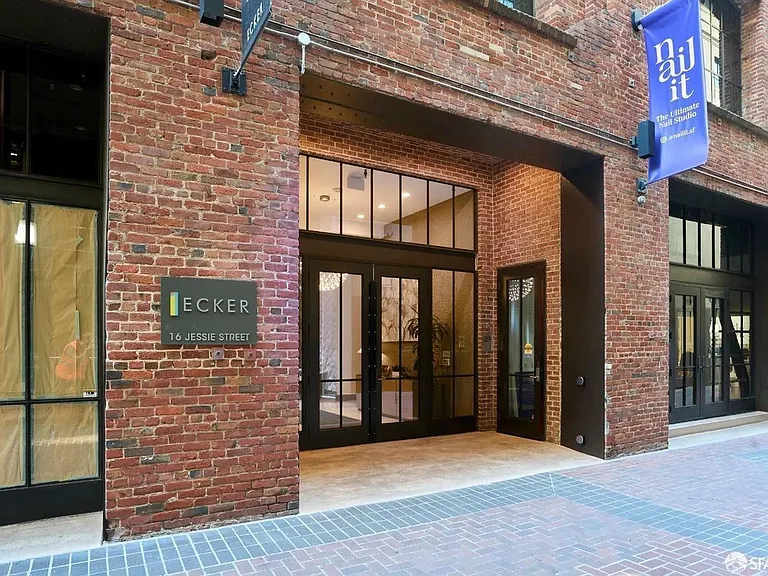 16 Jessie St #405 — Photo 46