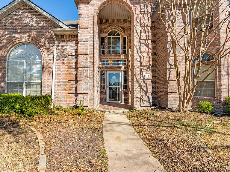 7414 Silver Lake Dr — Photo 3