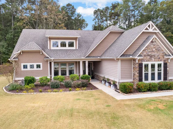 285 Oakleigh Manor Dr, Fayetteville, GA 30215