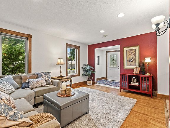 4th image of 1106 5th Ave S