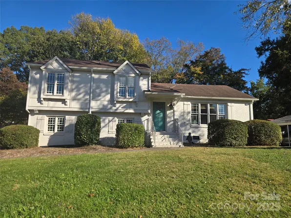 7214 Fox Hunt Rd, Charlotte, NC 28212