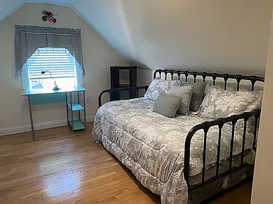 1 bed, 9999 sqft, $1,200 — Photo 2