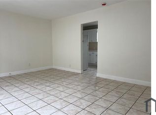 817 W 84th St APT 4, Los Angeles, CA 90044
