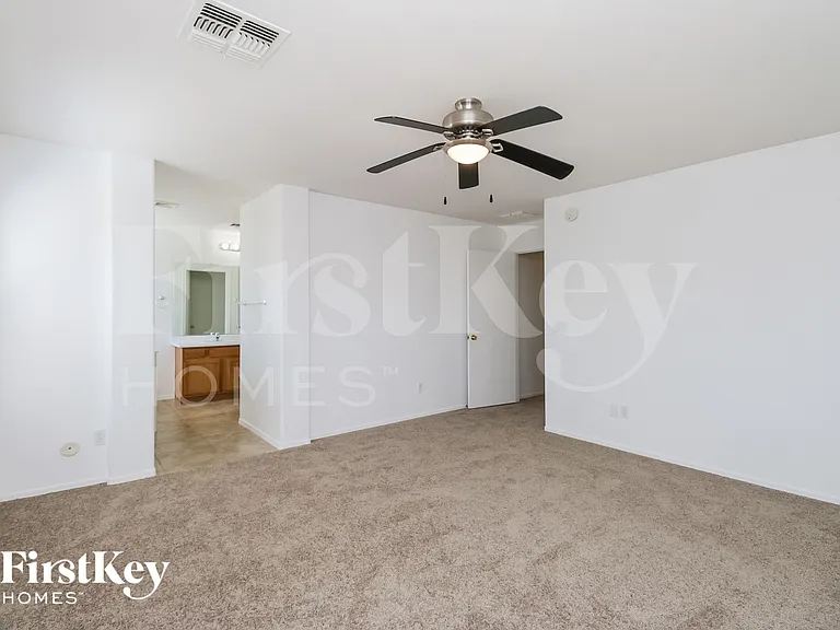 33140 N Cat Hills Ave — Photo 10