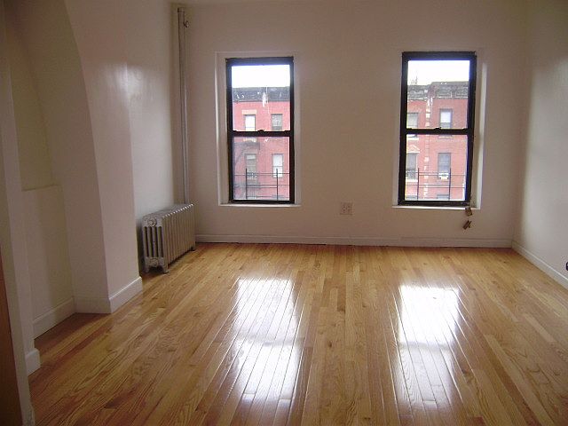 1st image of 2124 2nd Ave APT 4