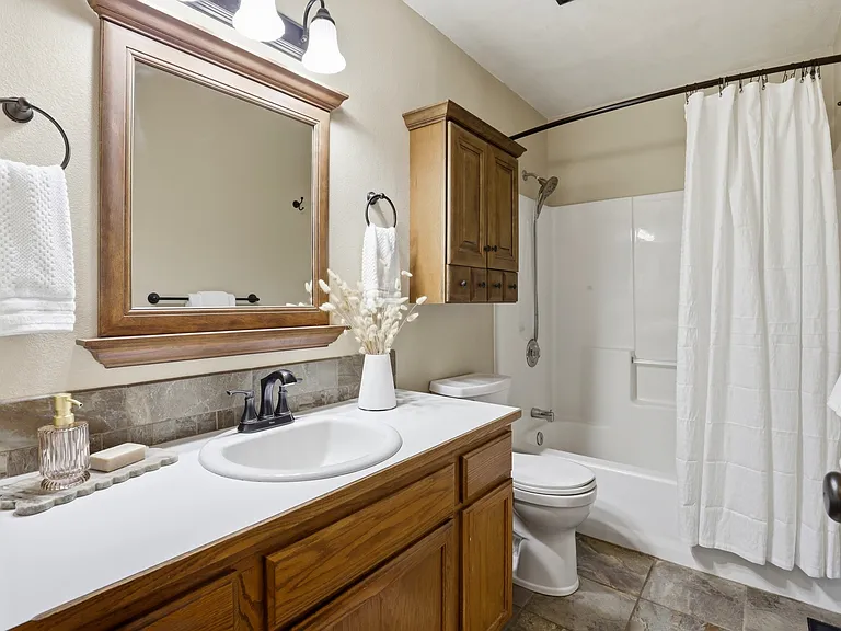 4724 S Keyes Ct — Photo 11