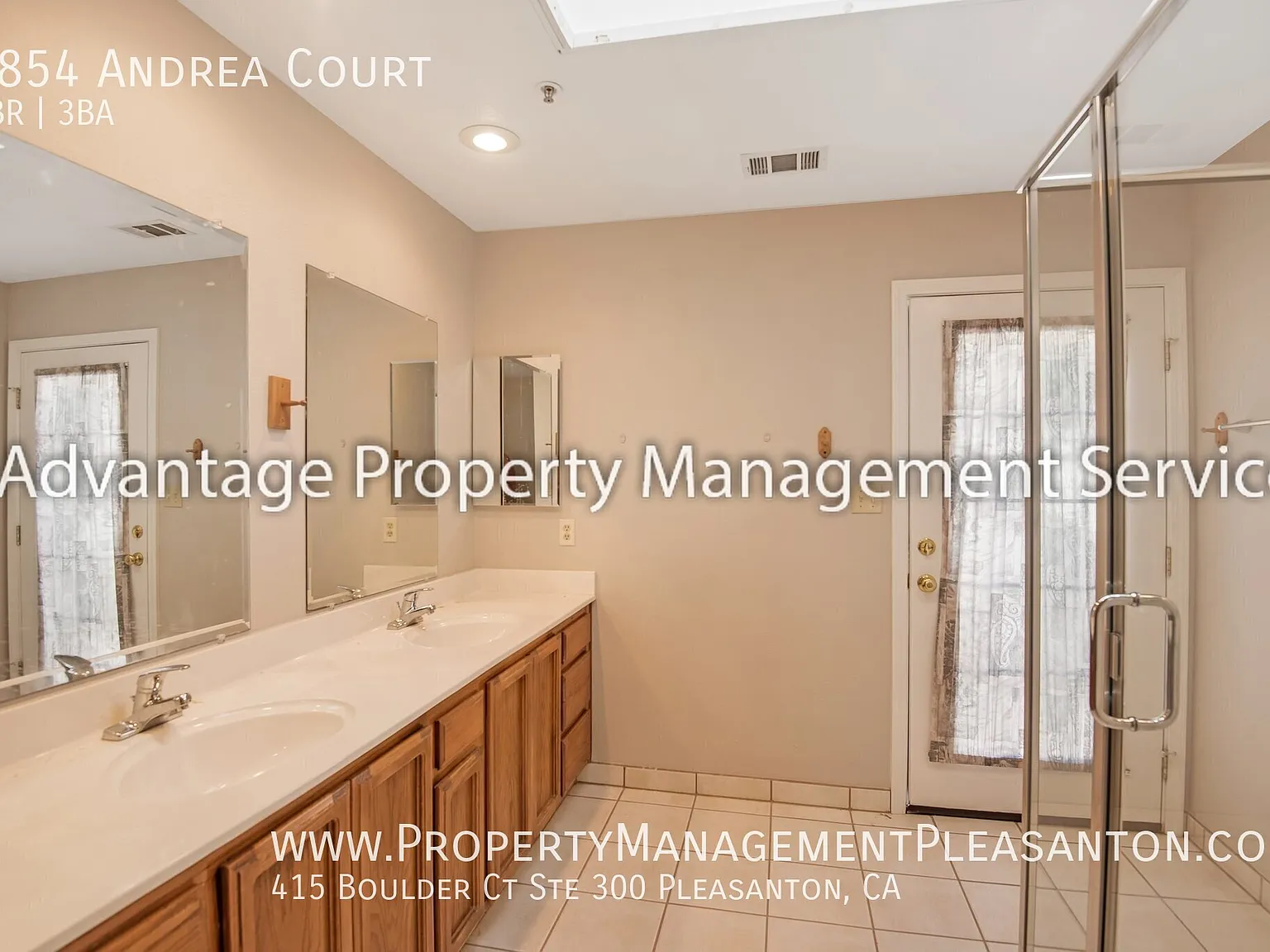 Single Story 4 Bed, 3 Bath, 2,041 sq ft home — Photo 3