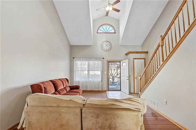 1st image of 120 Cambria Hill Dr