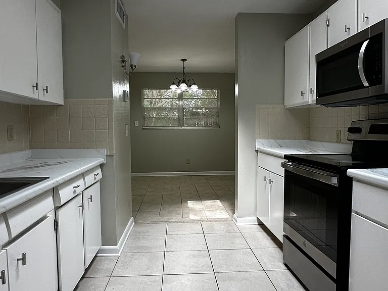 10757 S Hawaii Dr — Photo 17