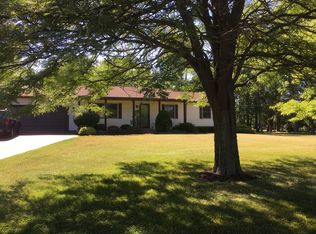 332 Town Line Rd, Lancaster, NY 14086