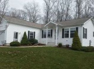 28 Indian Hill Rd, Uncasville, CT 06382