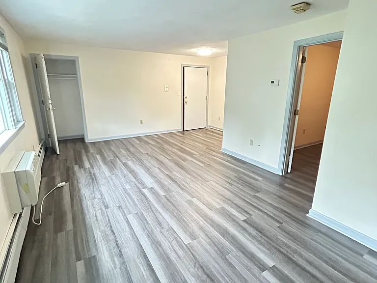 23 Burlington St #4 — Photo 2