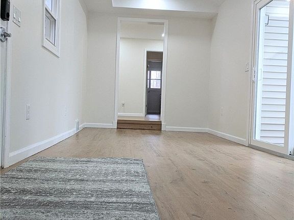 3rd image of 54 Fairfield Ave